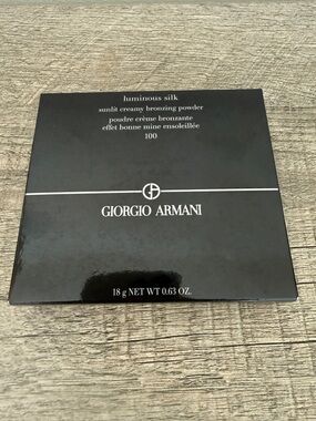 Giorgio Armani Black Luminous Silk Sunlit Creamy Bronzing Powder - Shade 100